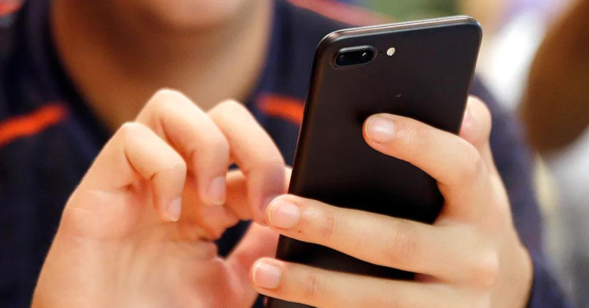 Coloradans agree social media is bad for youth mental health. Now lawmakers want to do something about it.