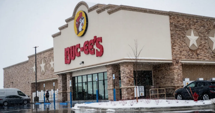 New Colorado stop sign: Buc-ee’s, the big, beloved convenience store opening its first location