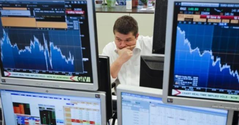 Bond markets sound inflation alarm, testing record run for U.S. stocks
