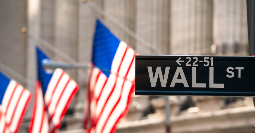 Record Thursday: Dow hits 40,000-point mark, all three indexes look set to extend record highs
