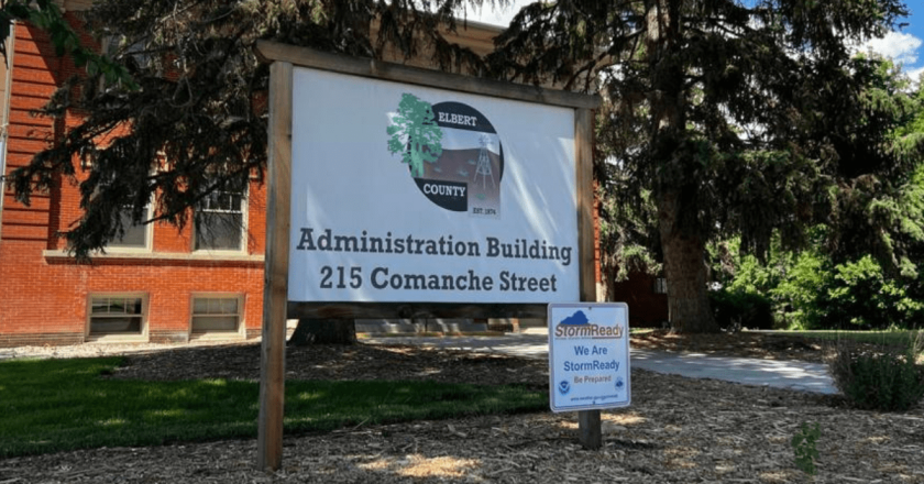 ‘Concerned Citizens’ charge that Elbert Co. commissioners violated open meetings law on contracts